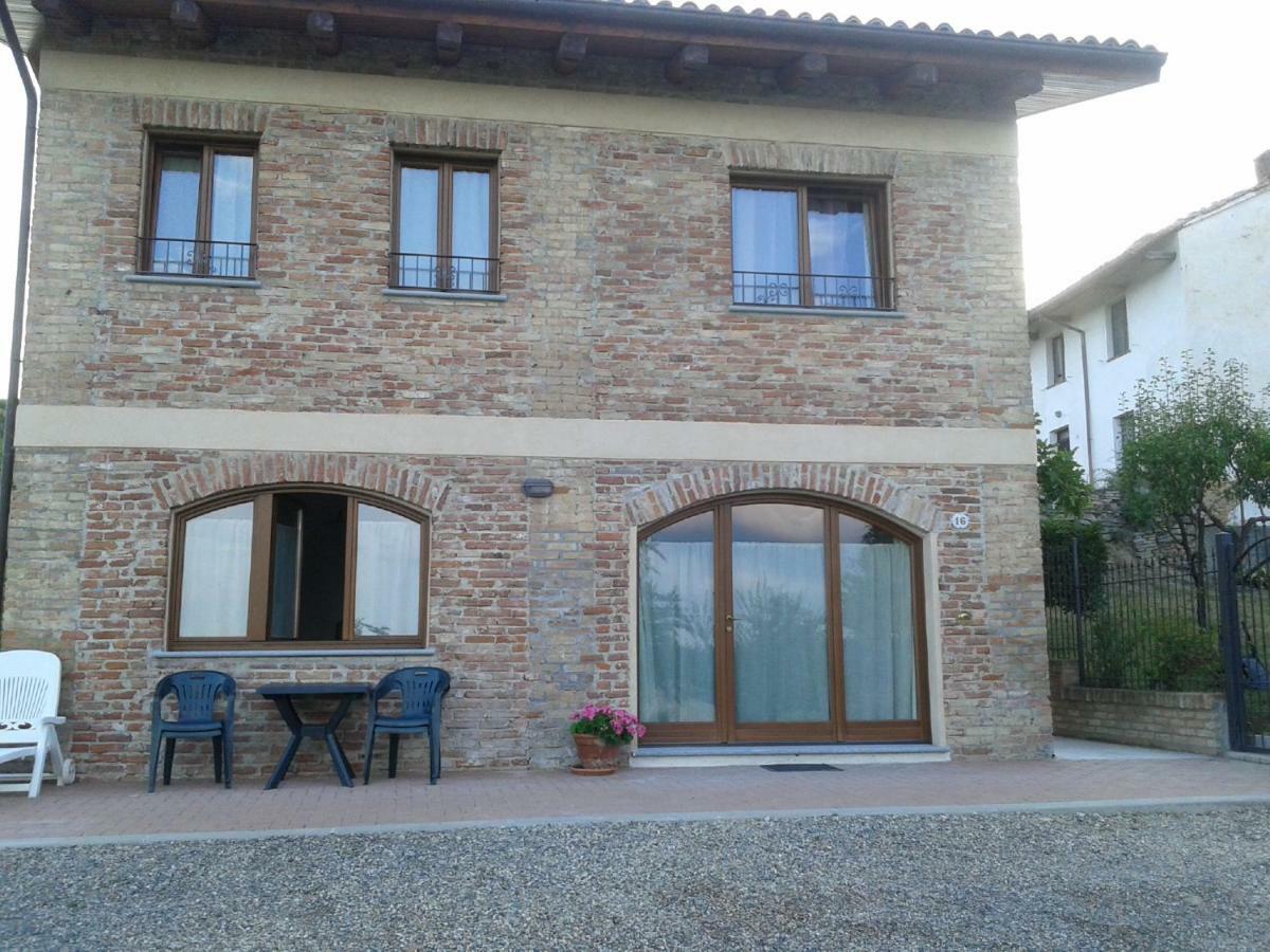 Casa Vacanze Sweet Dreams Agliano Terme Ngoại thất bức ảnh